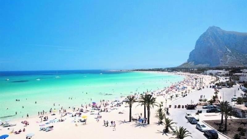 Hikkara Home Airport, Sea And Beach Carini Exterior foto