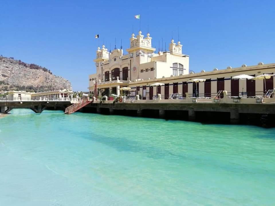 Hikkara Home Airport, Sea And Beach Carini Exterior foto