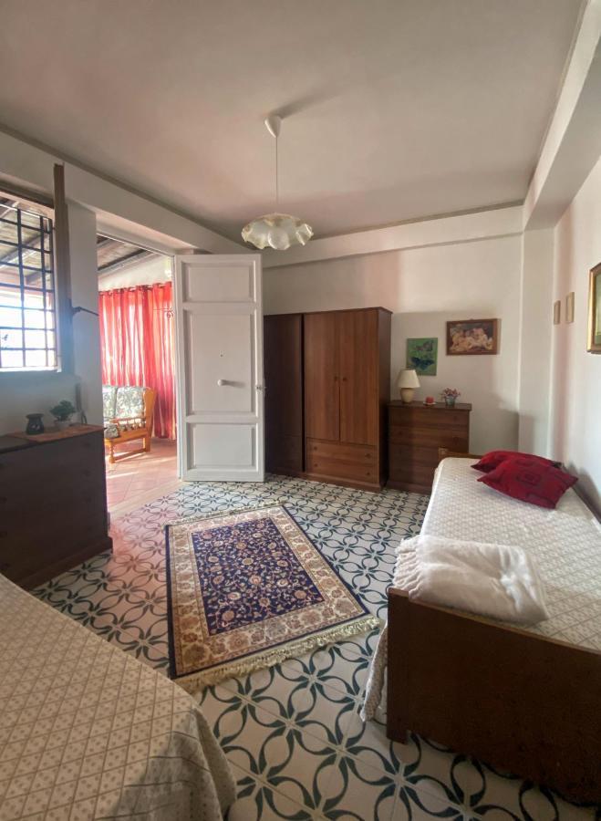 Hikkara Home Airport, Sea And Beach Carini Exterior foto